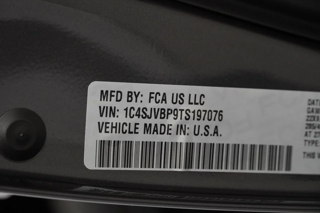 New 2026 Baltic Gray Metallic Clearcoat Jeep Limited Reserve image 41