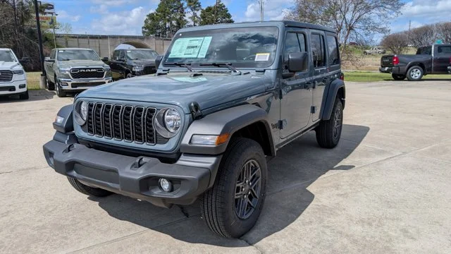 2026 Jeep Wrangler Sport's photo