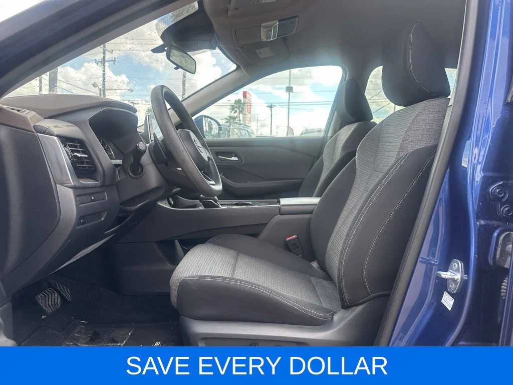 Used 2022 Blue Nissan SV image 9
