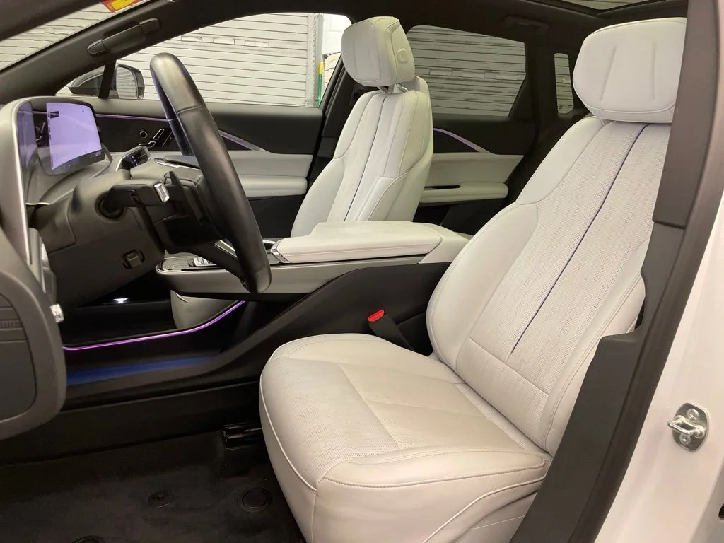Used 2024 White Cadillac Luxury image 17