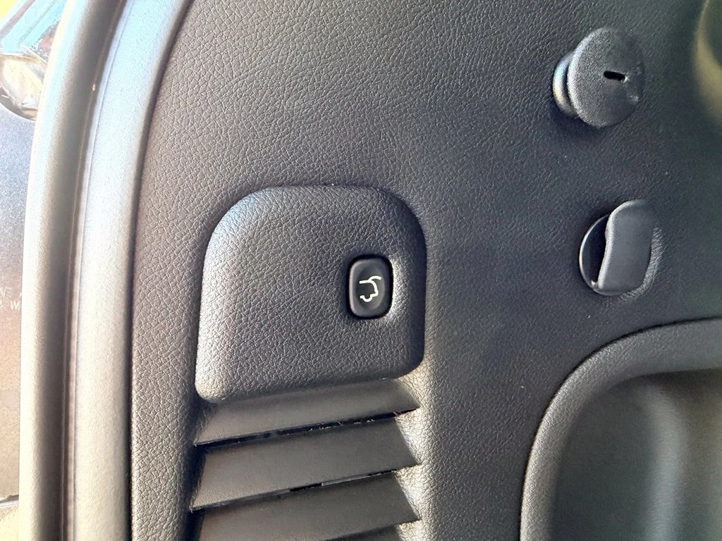 Used 2021 Gray Jeep Limited image 32