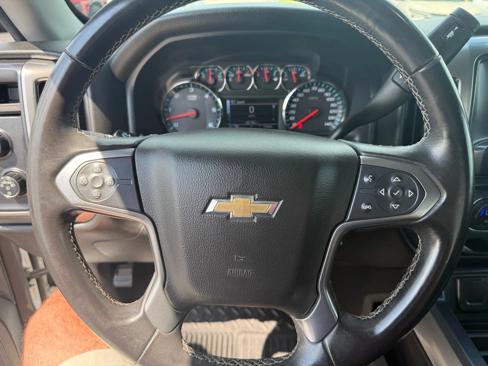 Used 2017 SUMMIT WHITE Chevrolet LT image 20