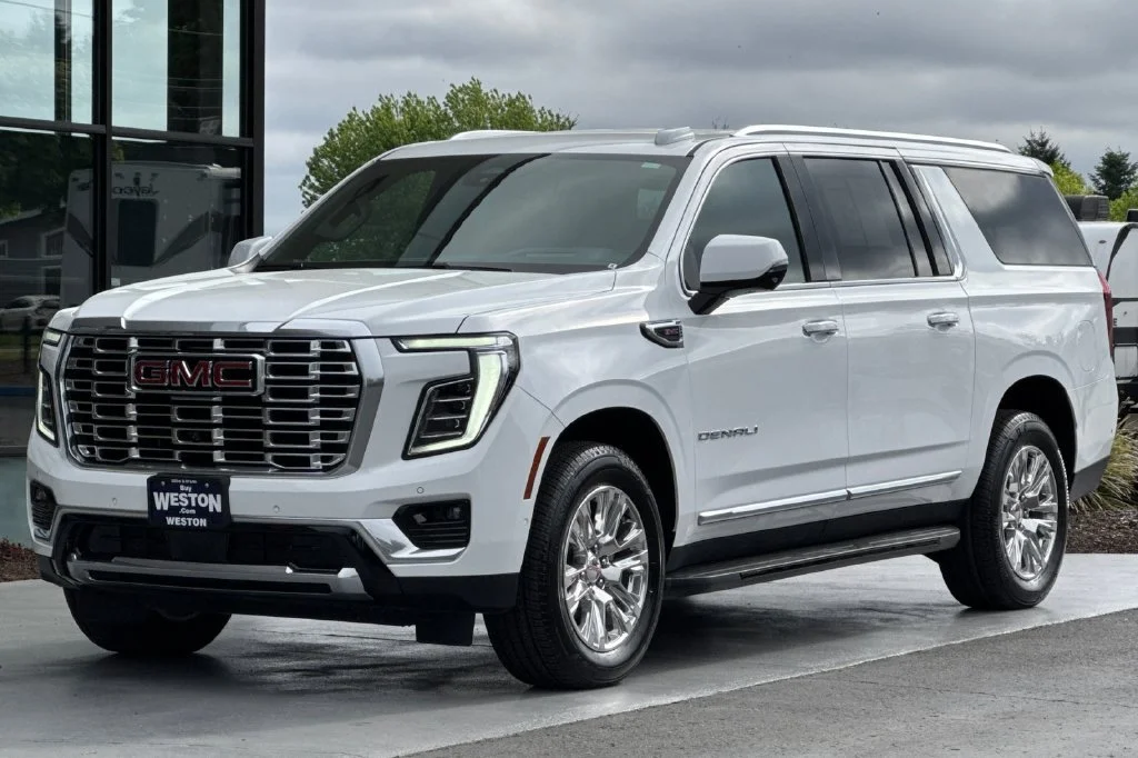 2025 GMC Yukon XL Denali - Photo 8