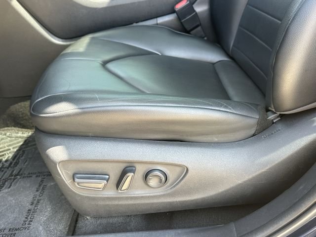Used 2021  Toyota XLE image 29
