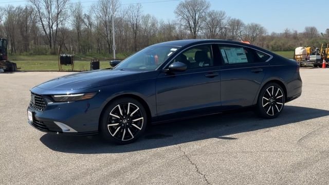 New 2026 Canyon River Blue Metallic Honda Touring image 4