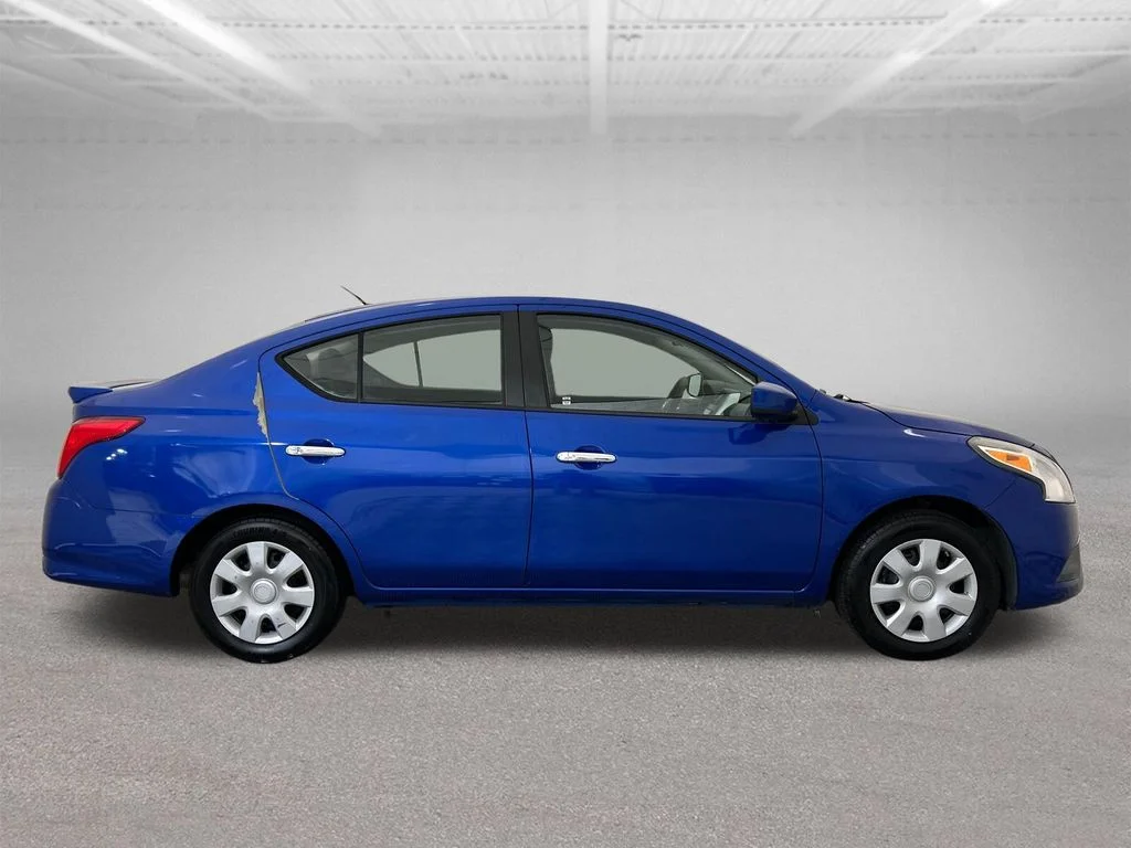 Used 2016 Blue Nissan 1.6 SV image 7