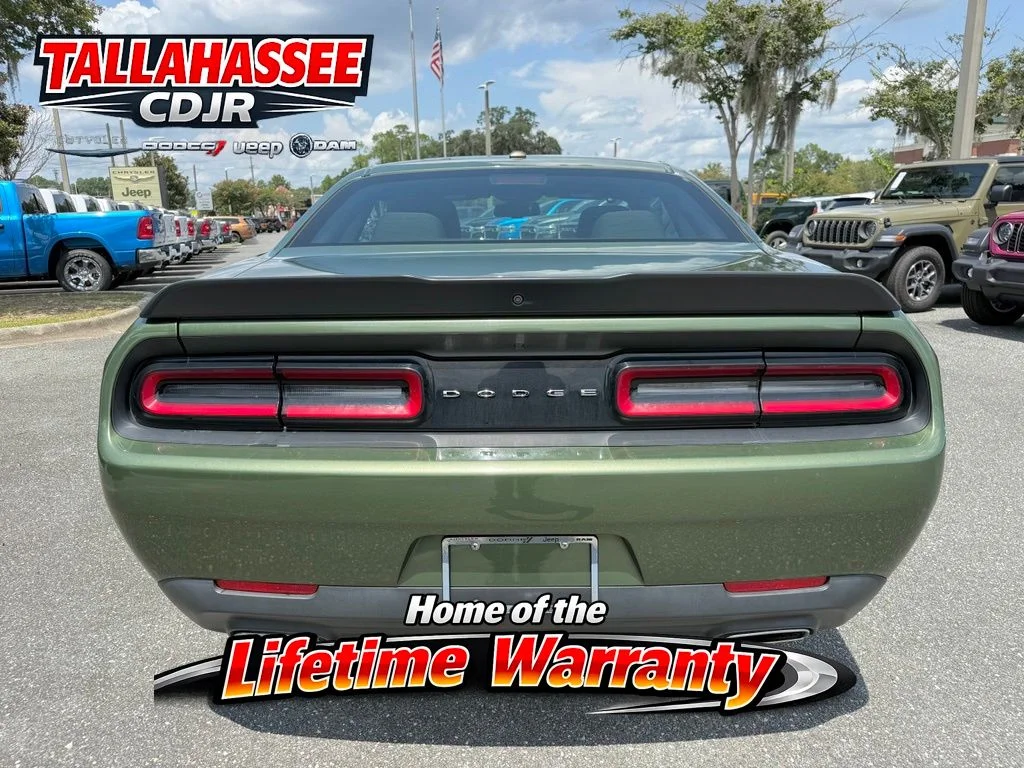 Used 2023 Green Dodge SXT image 4