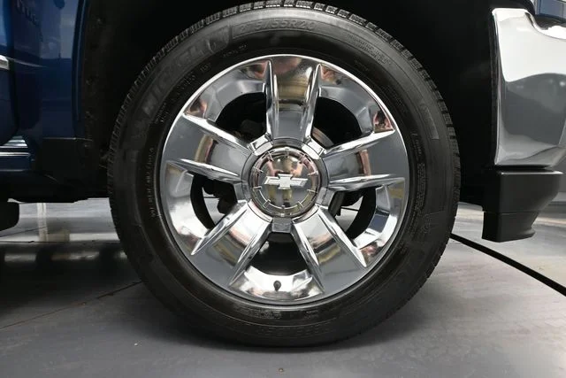 Used 2017 Blue Chevrolet LTZ image 18
