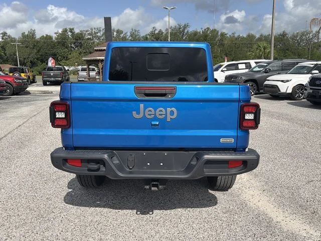 Used 2021 Blue Jeep Overland image 5