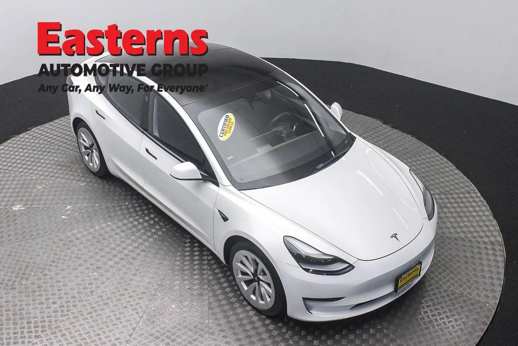 Used 2022 White Tesla Long Range image 3