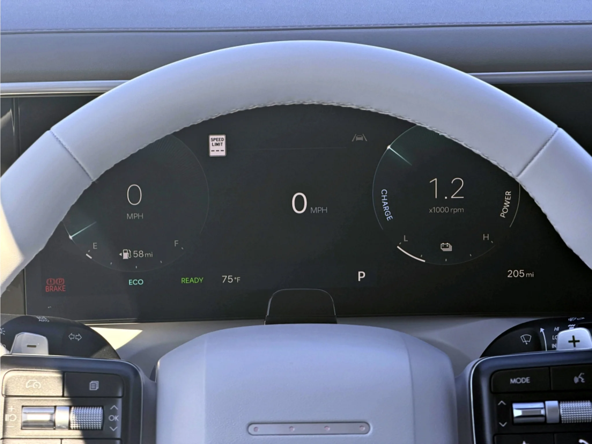 New 2027 Ecotronic Gray Pearl Hyundai SEL Premium 7P image 15