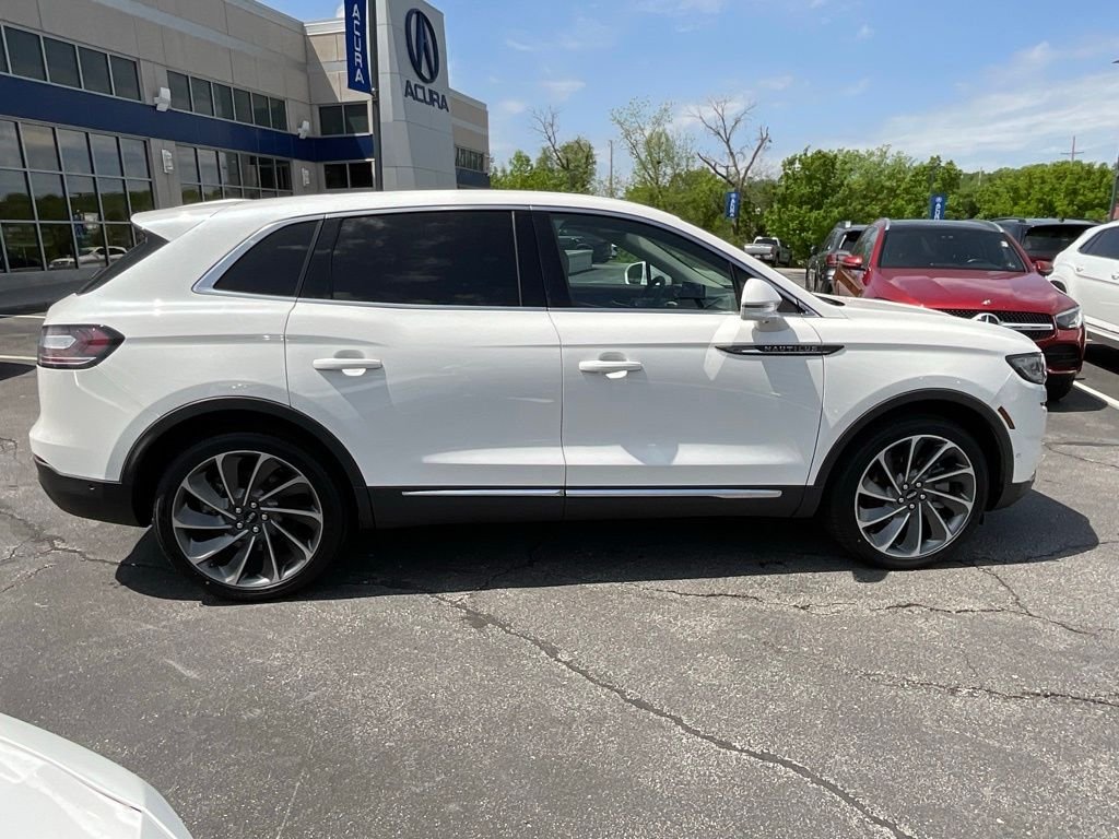 Used 2023 White Lincoln Reserve image 6