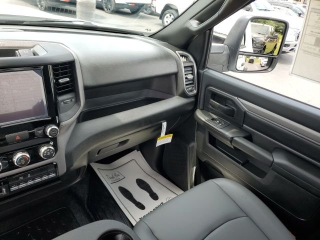 New 2026 Bright White Clearcoat RAM Tradesman image 15