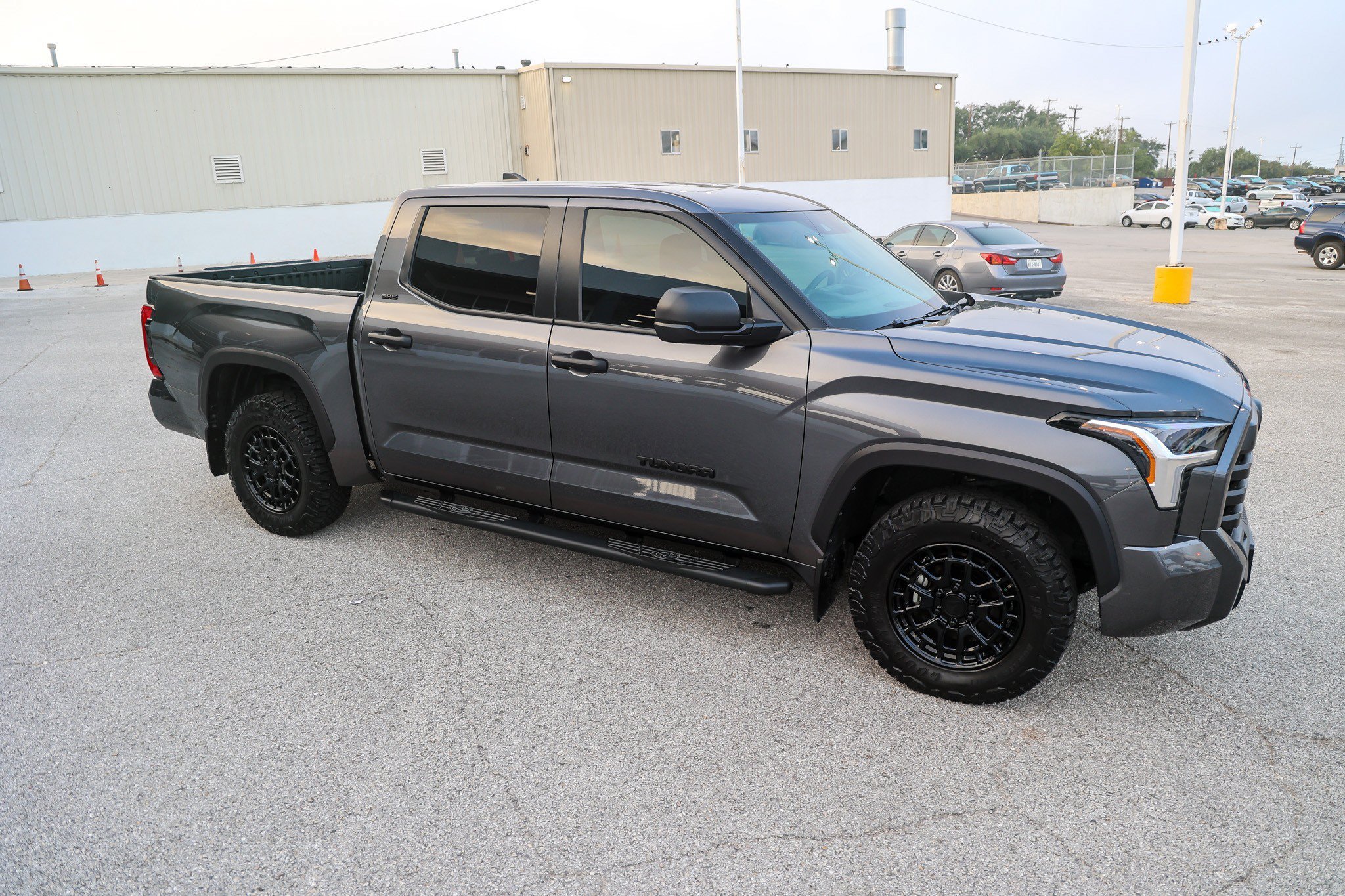 Used 2025 MAGNETIC GRAY MET Toyota SR5 image 5