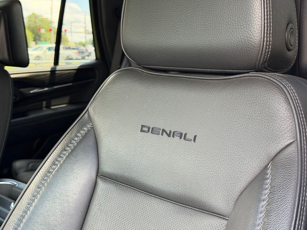 Used 2021 Black GMC Denali image 28