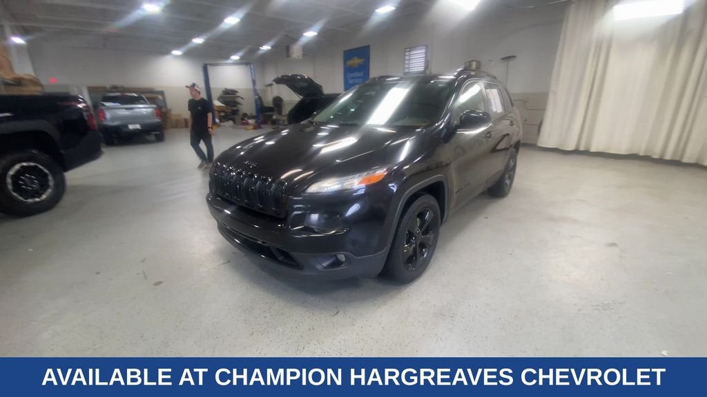 Used 2016 Brilliant Black Crystal Pearlcoat Jeep Limited image 6