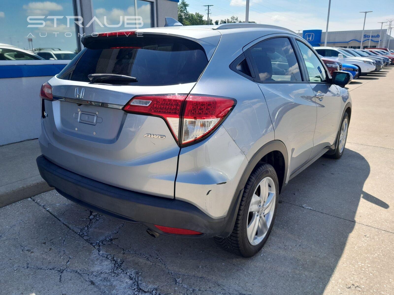 Used 2019 Lunar Silver Metallic Honda EX-L image 8