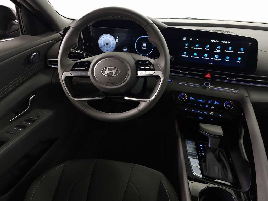 2025 Hyundai Elantra SEL - Photo 17