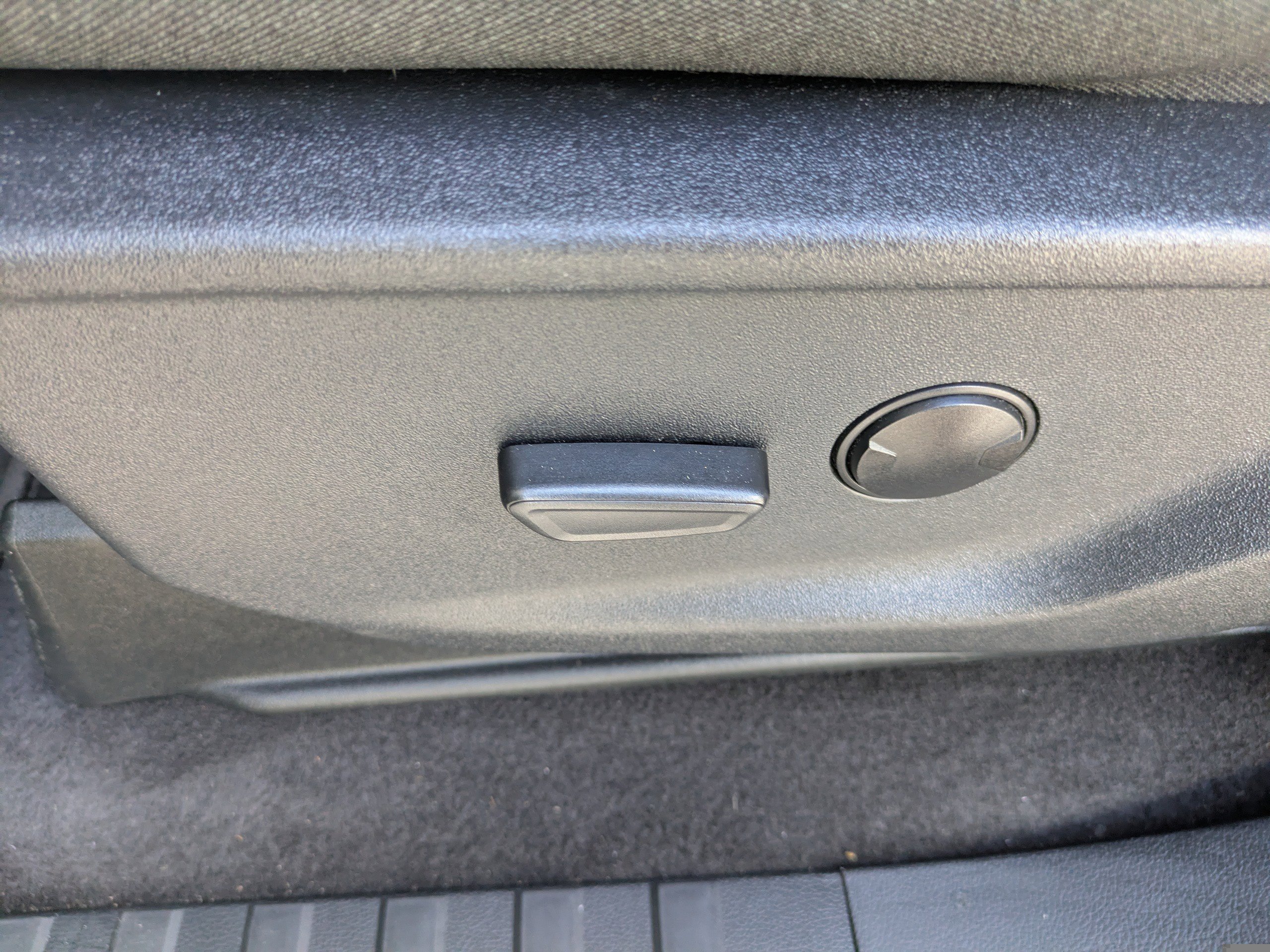Used 2023 Black Metallic Ford XLT image 17