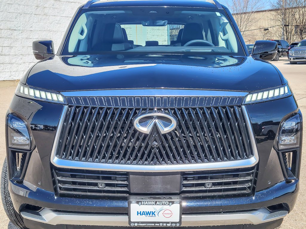 Used 2025 Black Obsidian INFINITI LUXE image 4