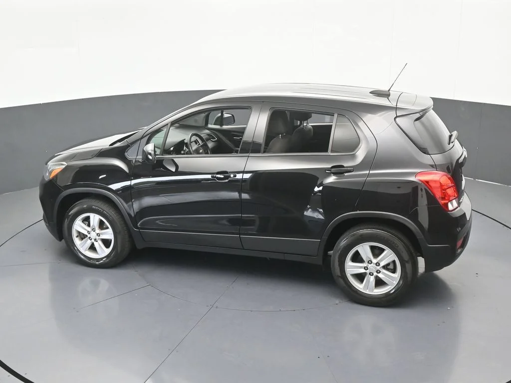 Used 2022 Mosaic Black Metallic Chevrolet LS image 40