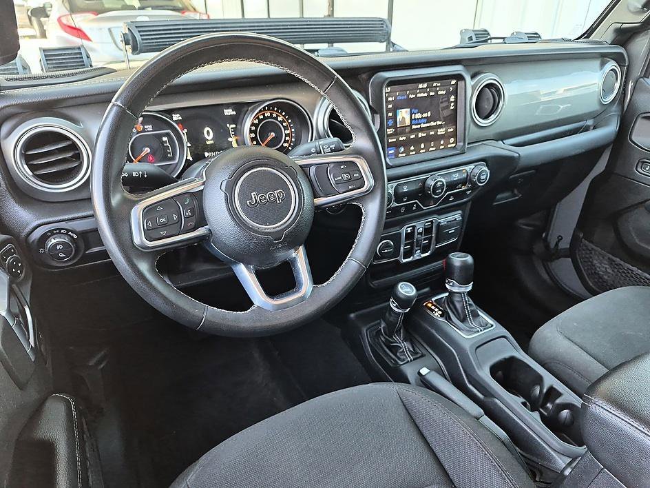 Used 2023 Gray Jeep Overland 4x4 image 28