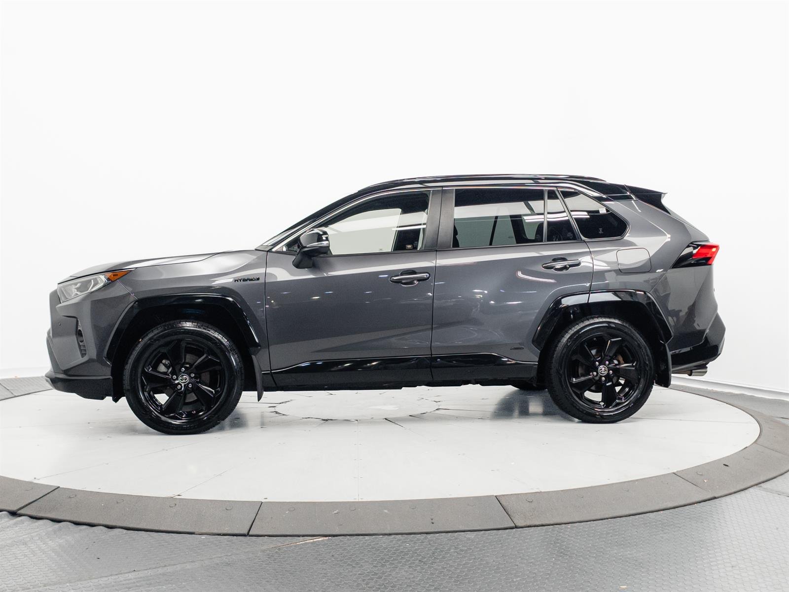 Used 2019 Gray Toyota XSE image 8