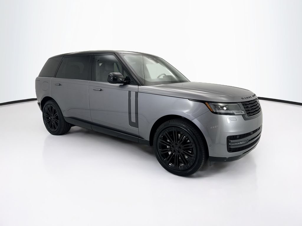 New 2026 Eiger Grey Land Rover SE image 3
