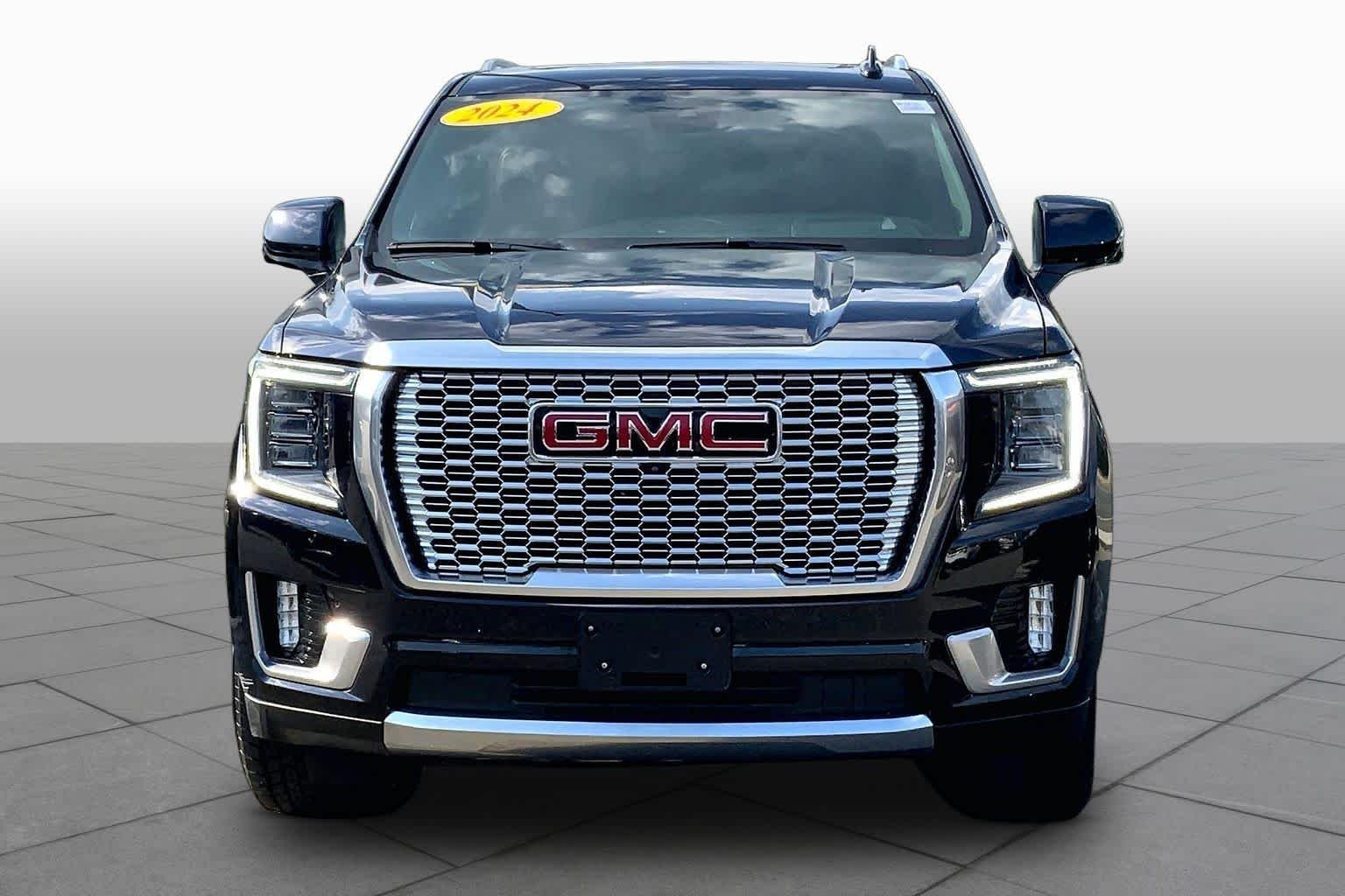 Used 2024 Midnight Blue Metallic GMC Denali image 4