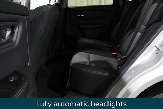 Used 2024 Silver Nissan SV image 11