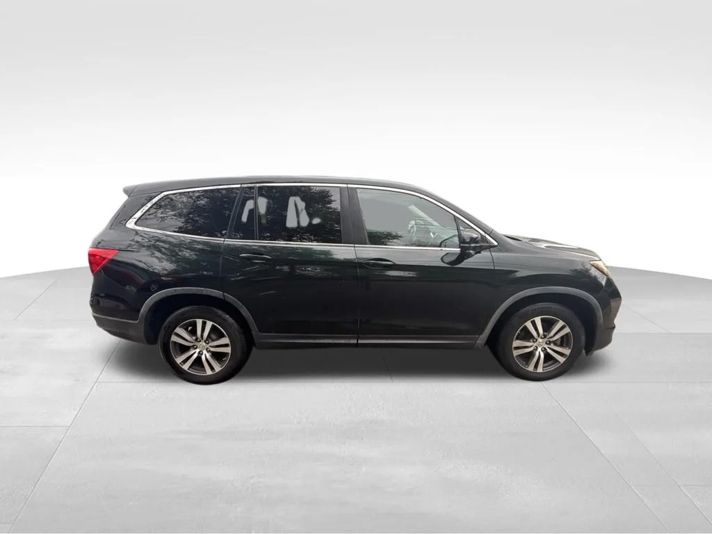 Used 2018 Black Honda EX image 7