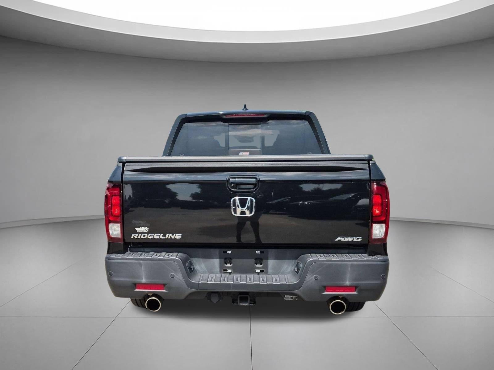 Used 2023 Crystal Black Pearl Honda Black Edition image 4