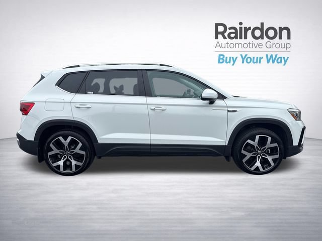 Used 2023 Pure White Volkswagen SEL image 8