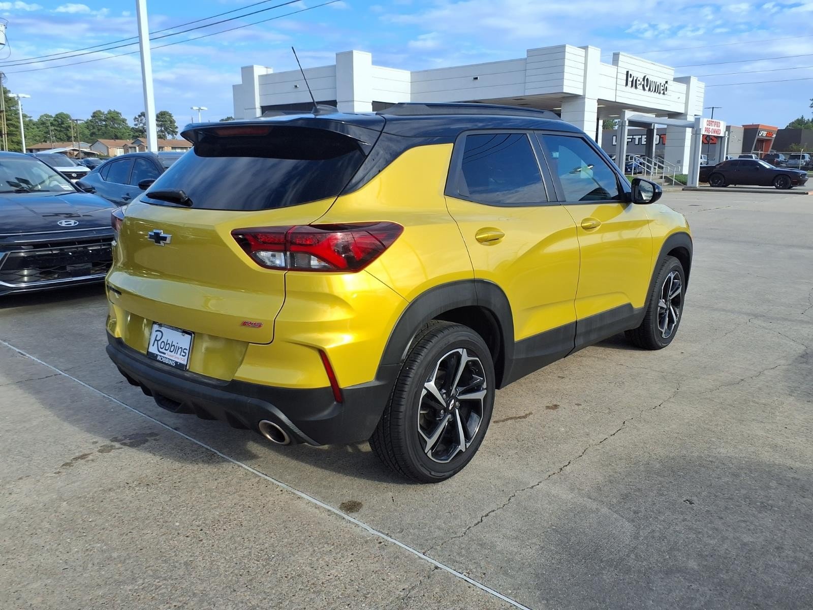 2023 Chevrolet Trailblazer photo 2 of 26