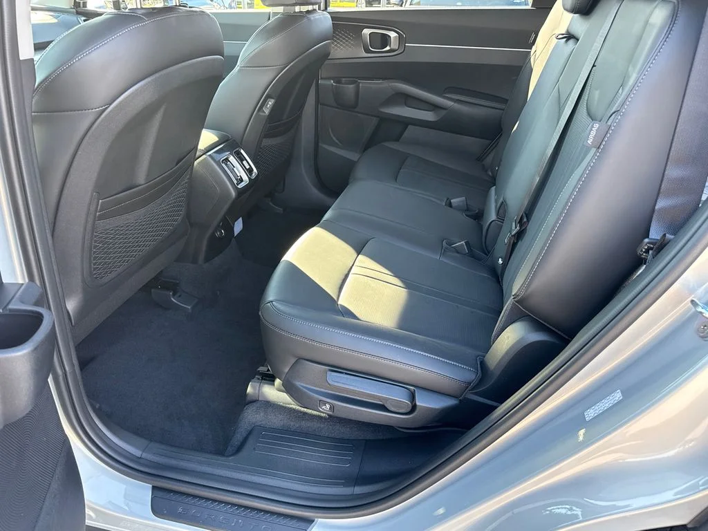 New 2026 Ivory Silver Kia S image 20