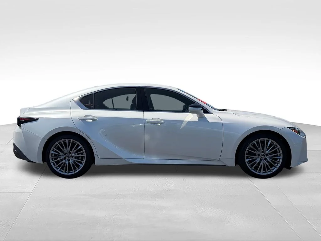 Used 2023 White Lexus 300 image 8