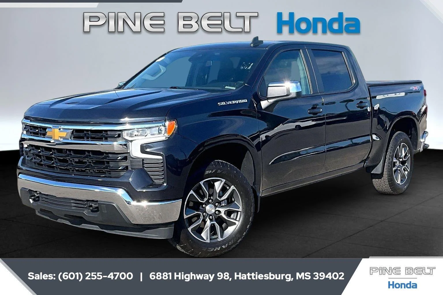 Used 2024 Dark Ash Metallic Chevrolet LT image 10