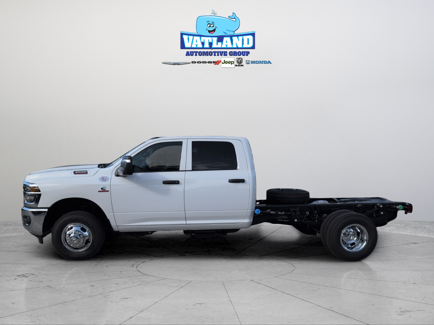 New 2026 Bright White Clear-Coat Exterior Paint RAM Tradesman image 4