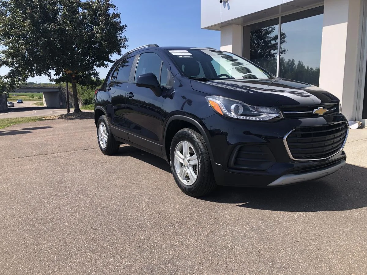 Used 2022 Blue Chevrolet Awd 4dr Lt image 3