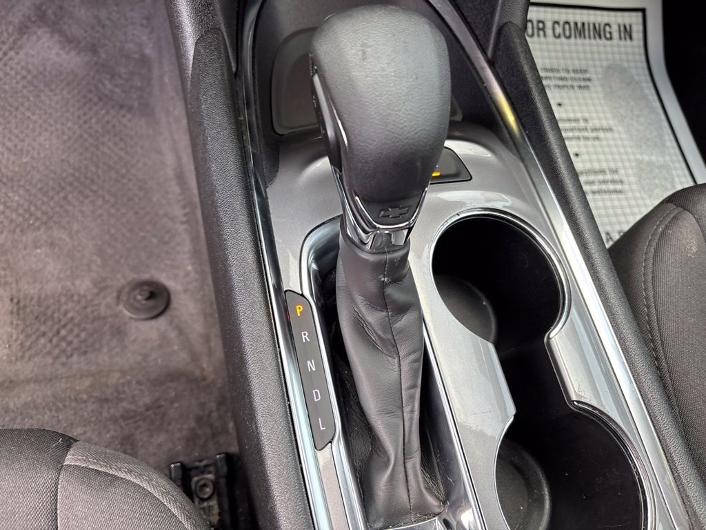 Used 2024 White Chevrolet LT image 18