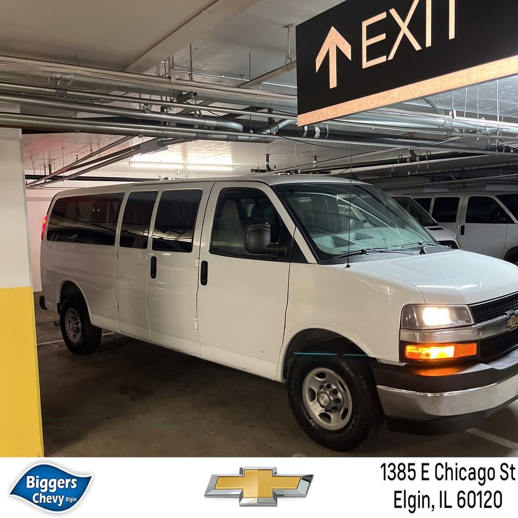 2017 Chevrolet Express 3500 LS Extended's photo