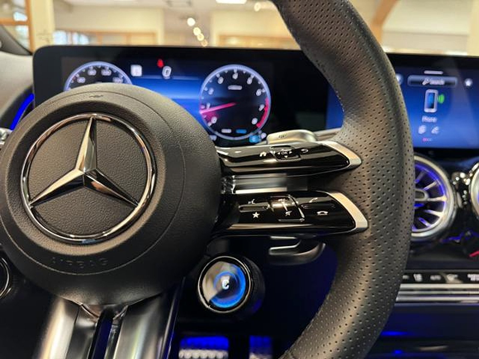 Certified Used 2025 Mountain Grey Metallic Mercedes-Benz 4MATIC® image 23