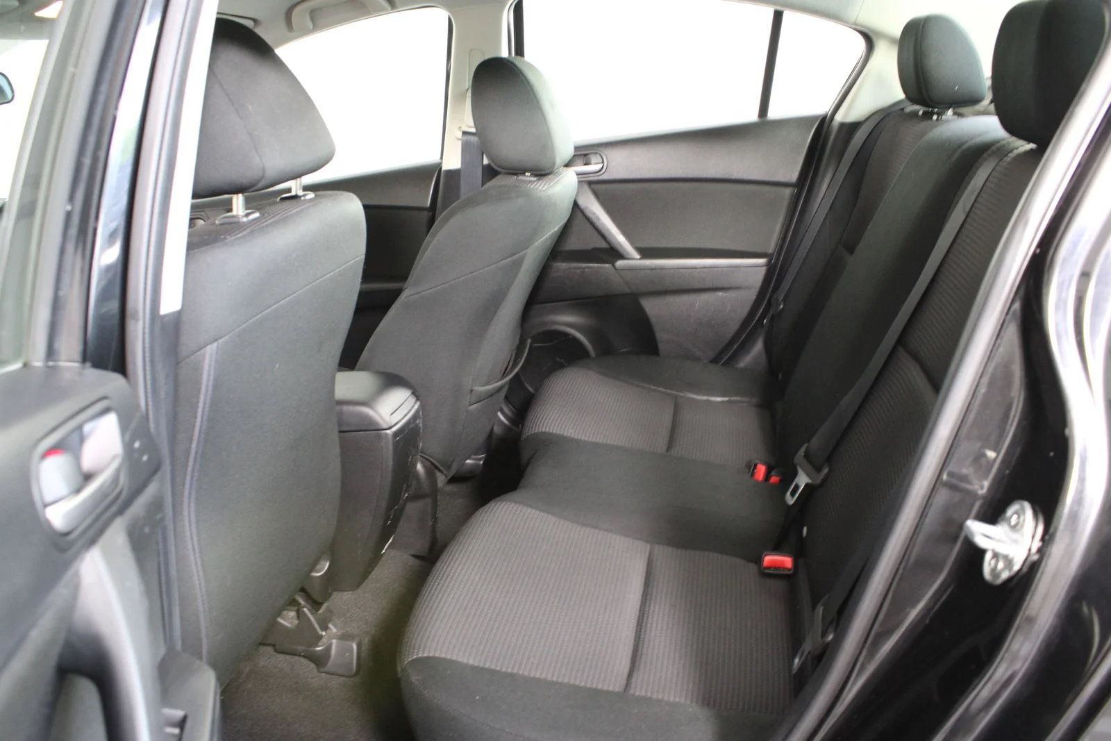 Used 2013 Black Mazda i Sport image 10