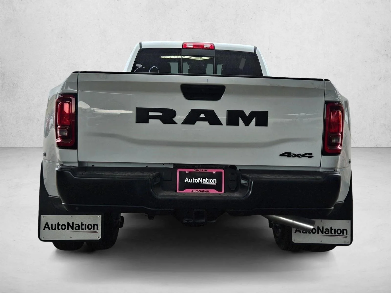 New 2026 Bright White Clear-Coat Exterior Paint RAM Tradesman image 8