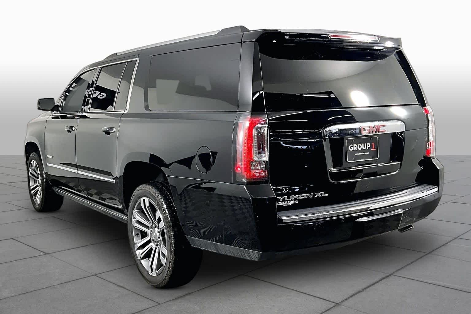 Used 2019 ONYX BLACK GMC Denali image 12