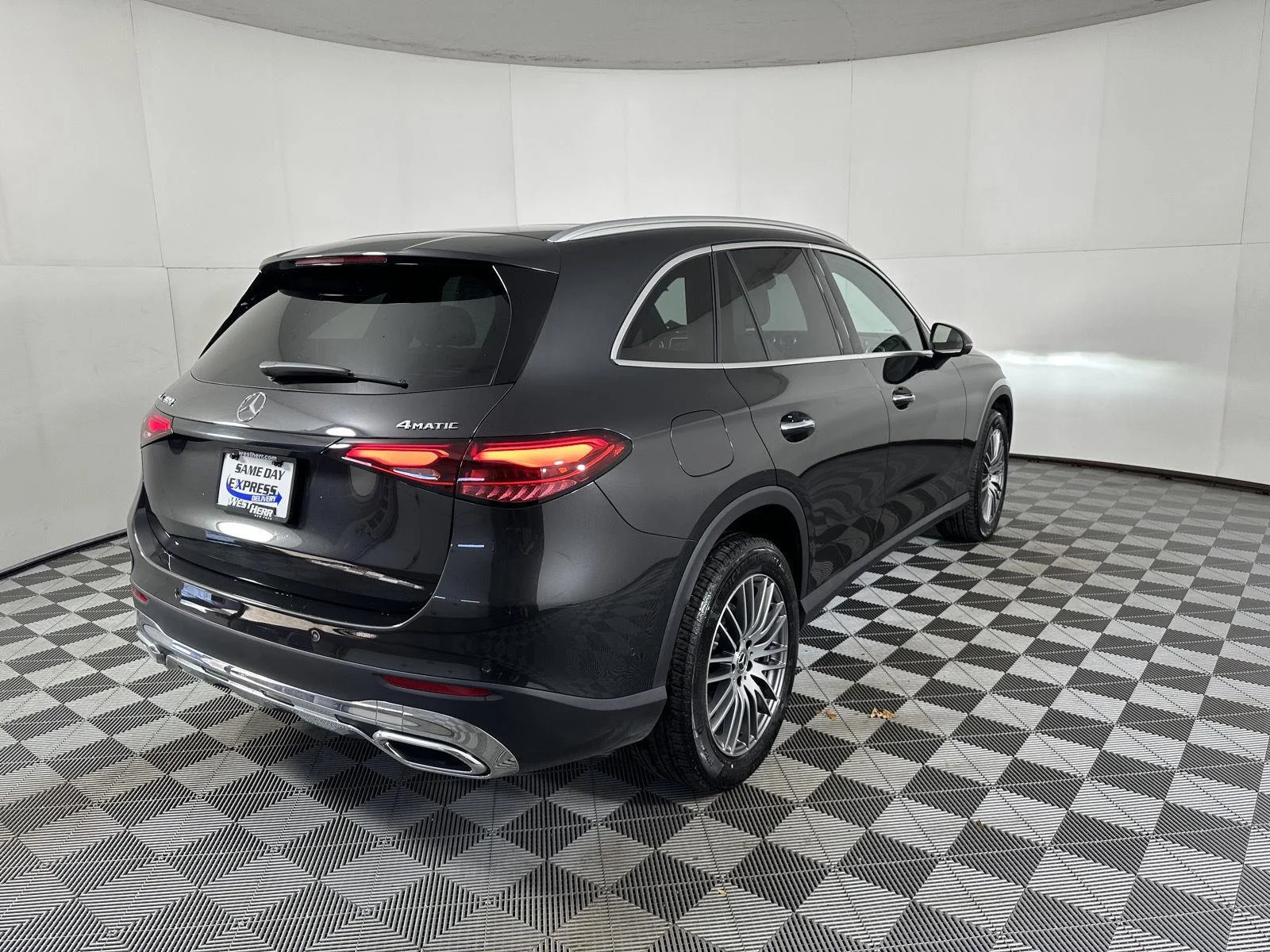 Used 2026  Mercedes-Benz GLC 300 image 28
