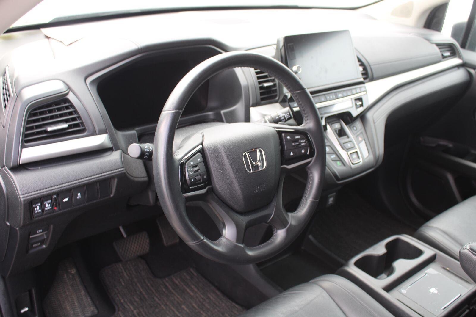 Used 2025  Honda EX-L image 9