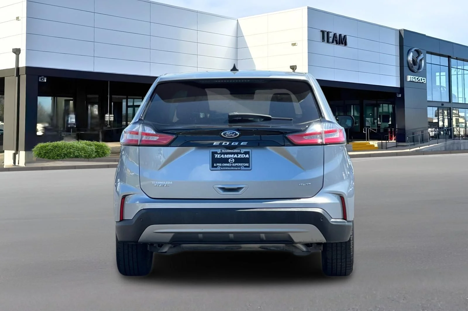 Used 2024 Silver Ford SEL image 5