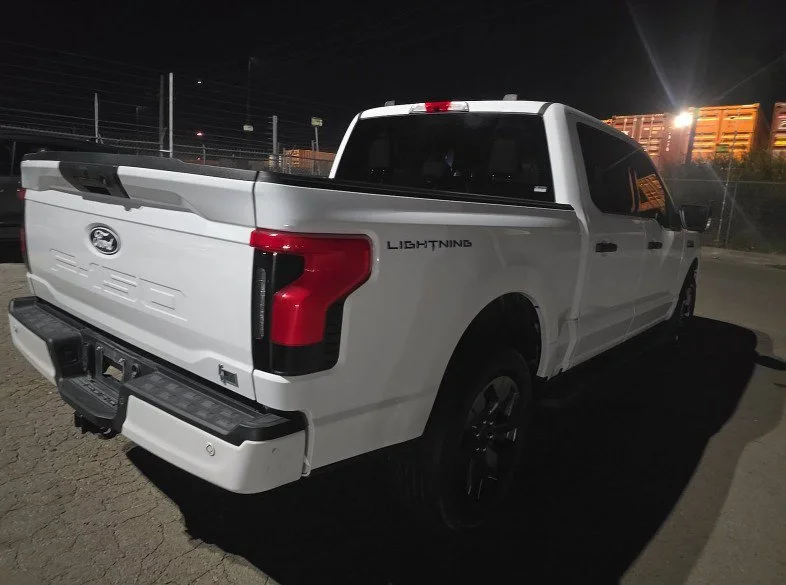 Used 2024 Oxford White Ford XLT image 4