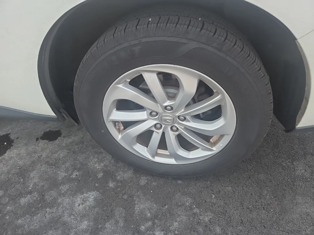 Used 2016  Acura Base image 20